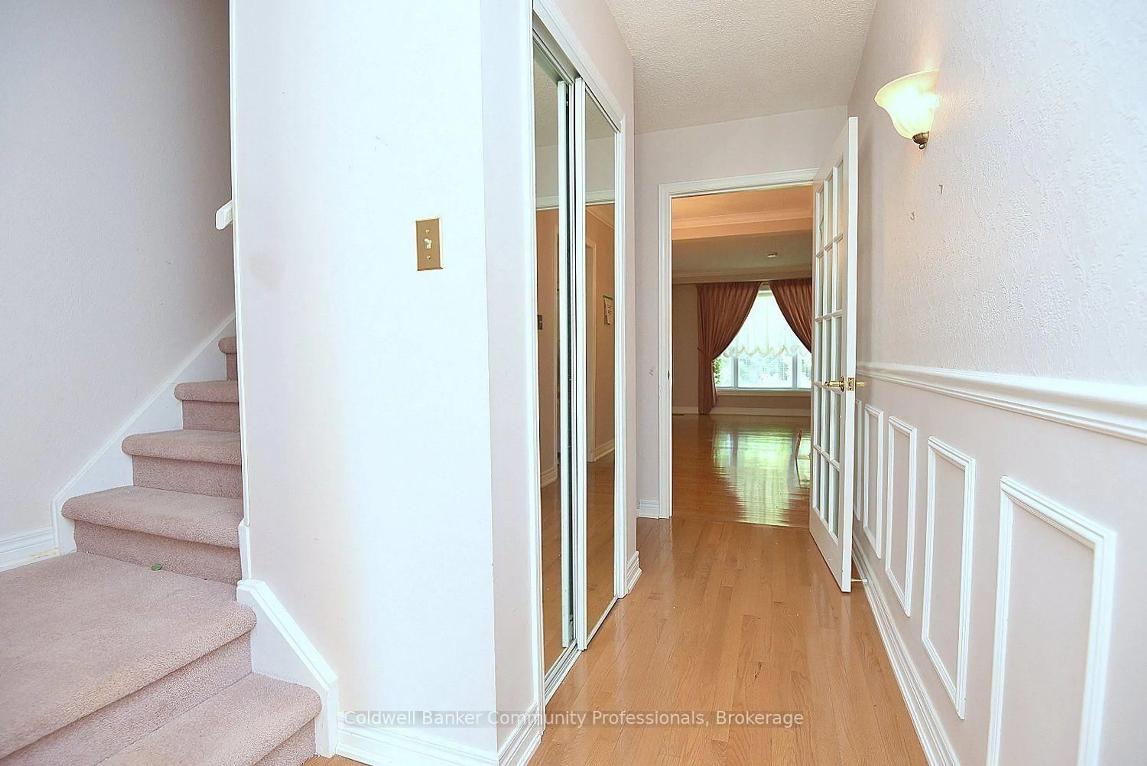 trreb/IMG-X13872288_7c7e6862-4c38-4df4-99fb-4d654a033f19-l.jpg