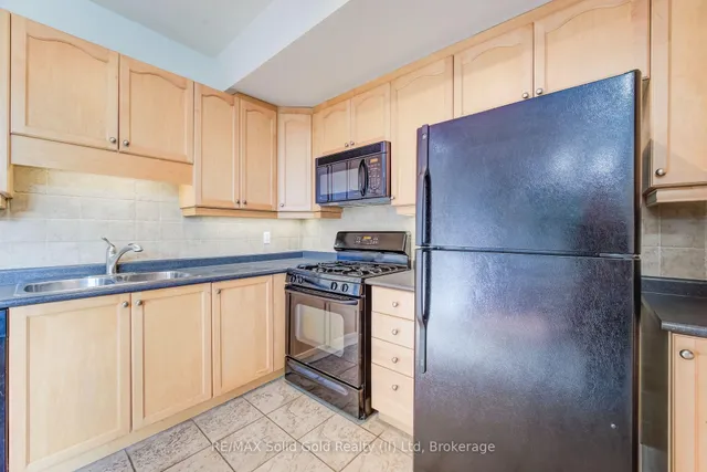 555 King St, Kitchener 5