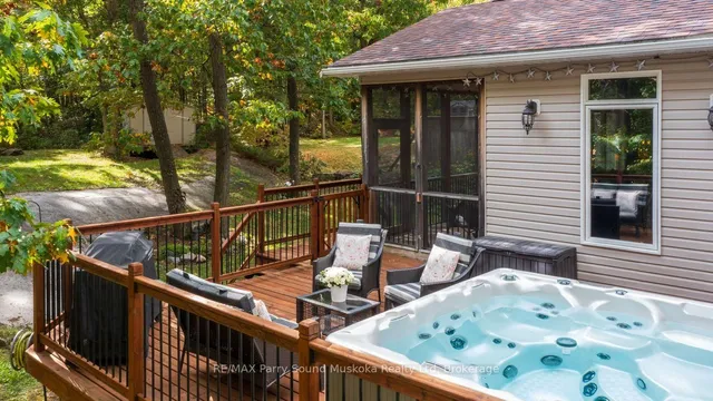 8 ANSLEY St, Parry Sound 3