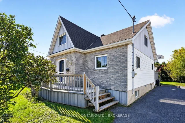 25 Dunbar Ave, Cornwall 2