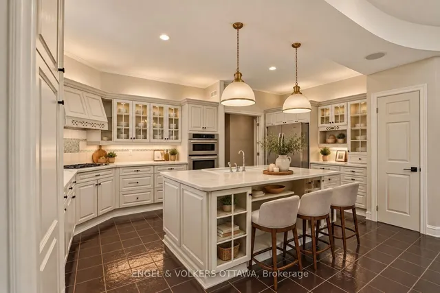 435 Westminster Ave, Ottawa 5