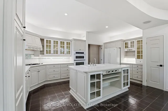435 Westminster Ave, Ottawa 3