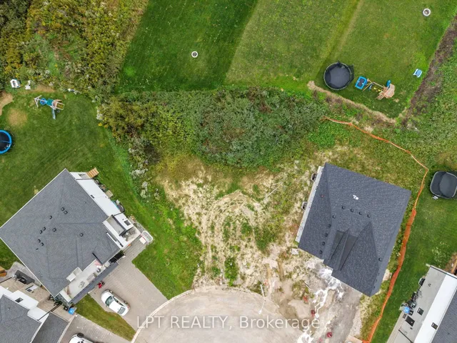 205 Merritt Crt, North Middlesex 5