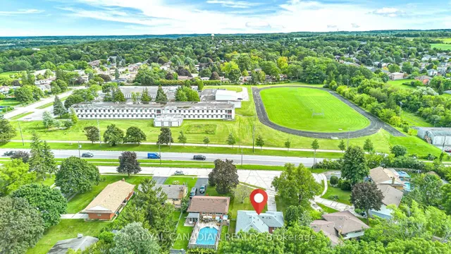 284 Cedar Cres, Cambridge 3