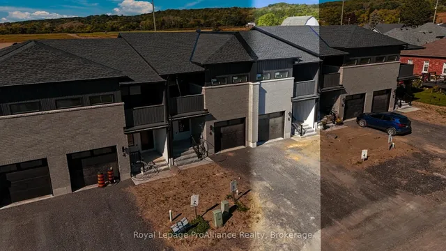 8 Ambrosia Way, Brighton 3