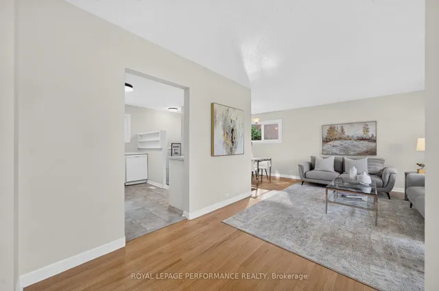 21 Millbrook Cres, Nepean 5