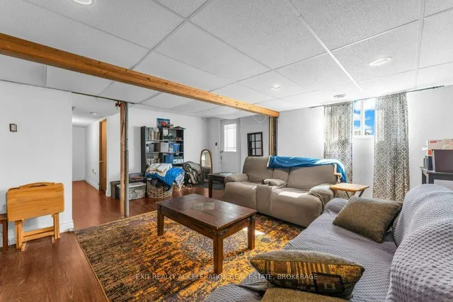 3937 Stagecoach Rd, Frontenac 2