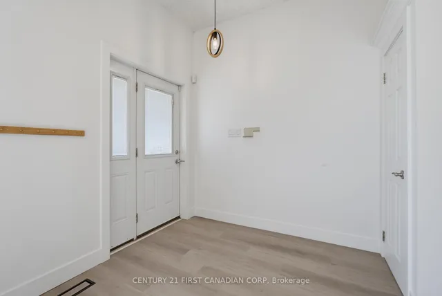 682 PRINCESS Ave, London East 2