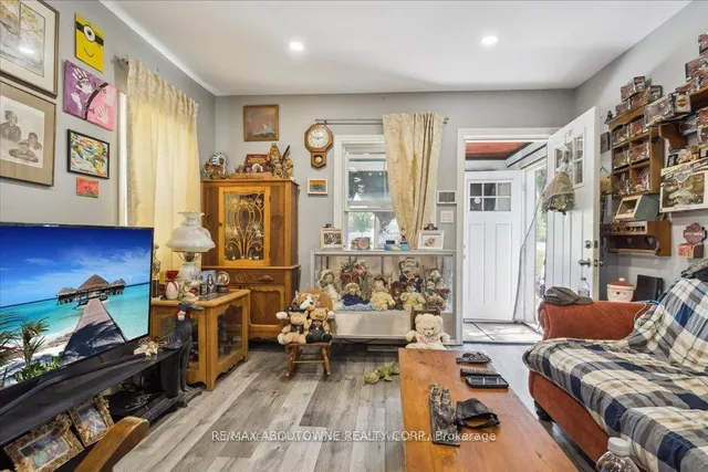 33 North St, St. Catharines 5