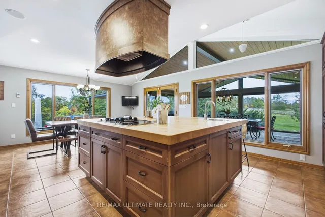 873421 5th Line Estates, Mono 4