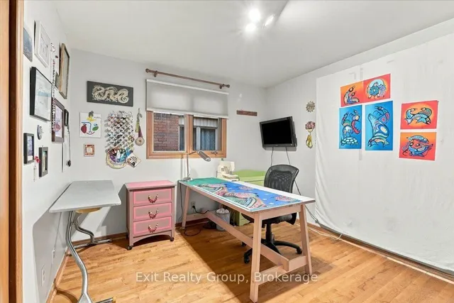 27 Dungannon Dr, Belleville 5