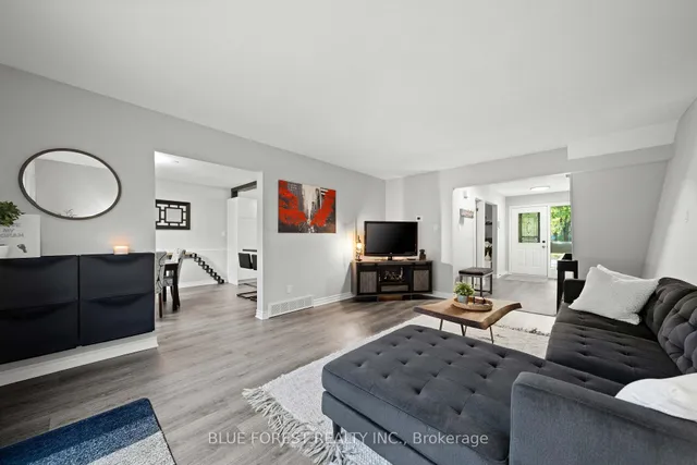 10 Berkshire Crt, London South 3
