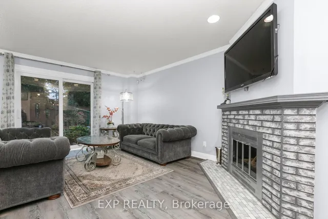 4 Fulham Crt, Ottawa 3