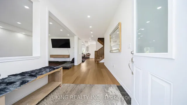 7 Todd Cres, Southgate 5
