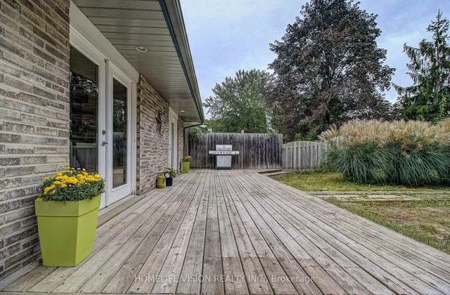 25 Radcliffe Dr, Kitchener 3
