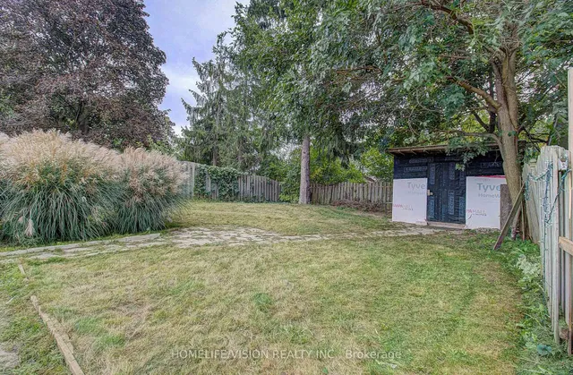 25 Radcliffe Dr, Kitchener 5