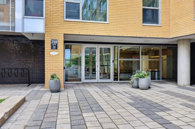 250 Lett St #405, Ottawa 3