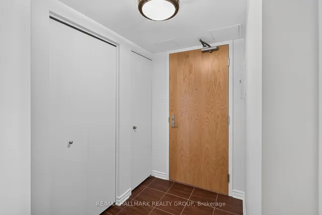250 Lett St #405, Ottawa 5