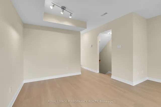 64 Mayflower Private, Ottawa 1