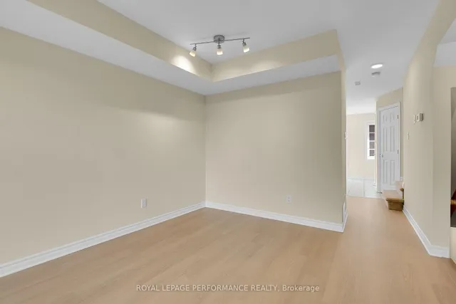 64 Mayflower Private, Ottawa 2