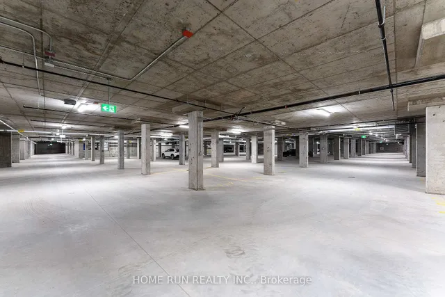 397 Codds Rd #302, Ottawa 5
