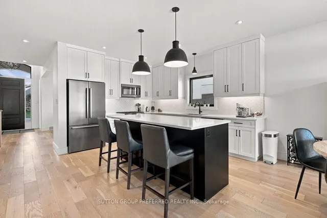 1928 Trailsway Dr, London South 4