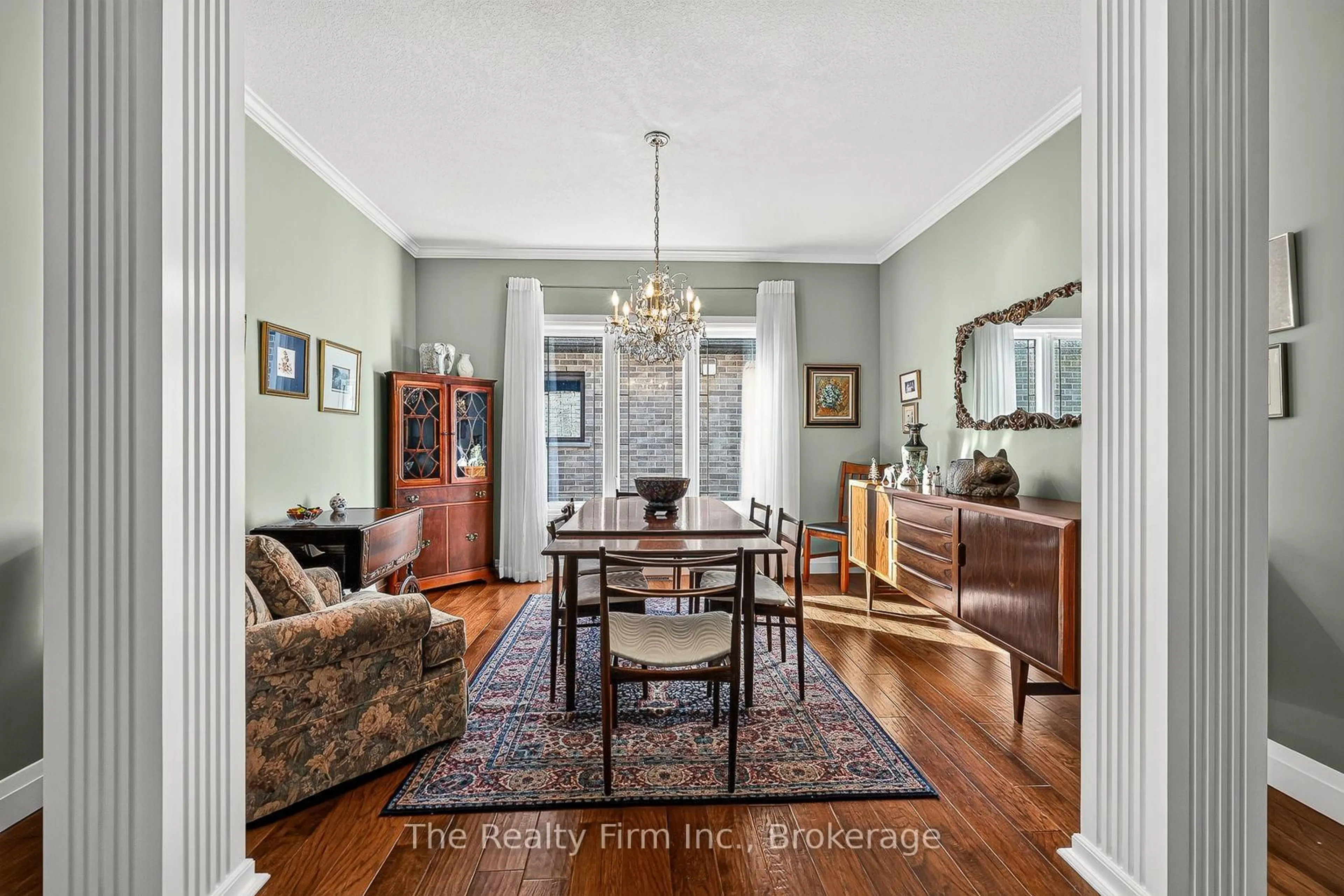 trreb/IMG-X13875006_1f02a214-6132-47d1-9326-38c986ebfaad-l.jpg