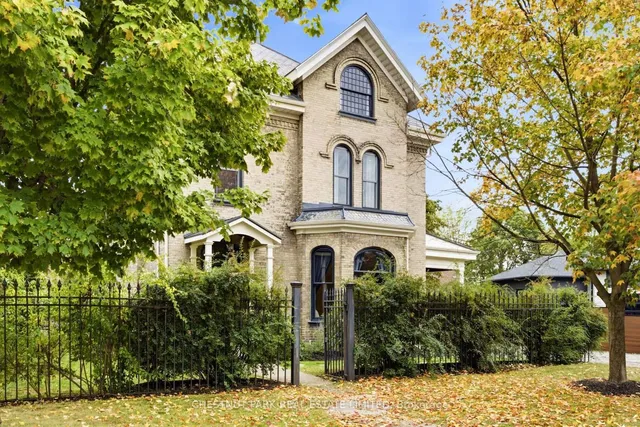 18 Hawarden Ave, Brantford 2