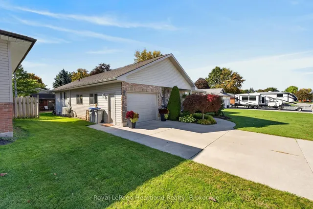 9 Sherwood Cres, South Huron 4