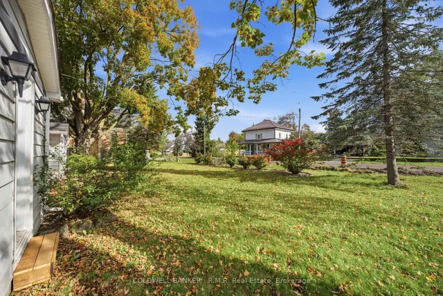 10 Church St, Kawartha Lakes 3