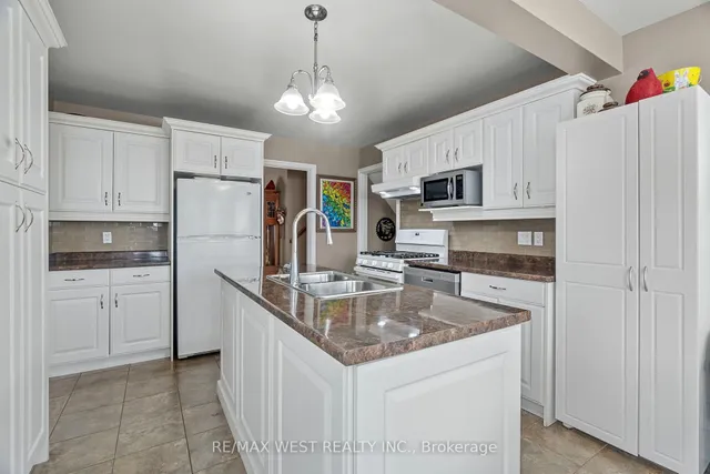 96 Langford Dr, Lucan Biddulph