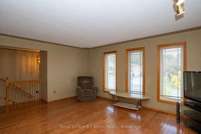101 Suncrest Pl, Thunder Bay 2