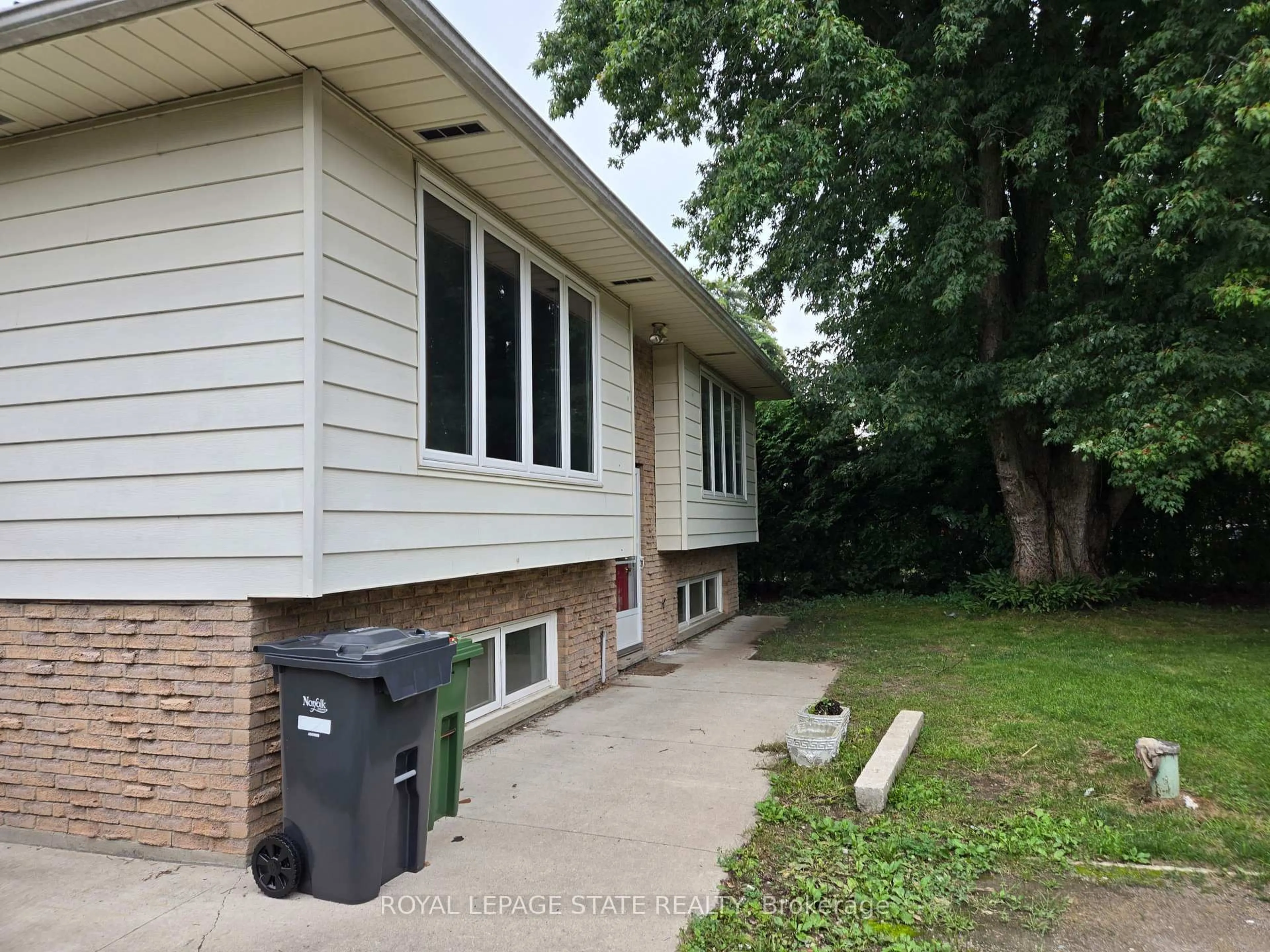 trreb/IMG-X13877208_2be56db2-8cff-4844-ac67-1c4488968013-l.jpg
