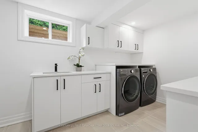 145 Base Line Rd #33, London South 2