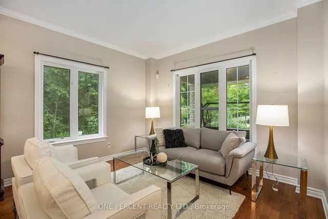 5477 Cedar Dr, Ottawa 5
