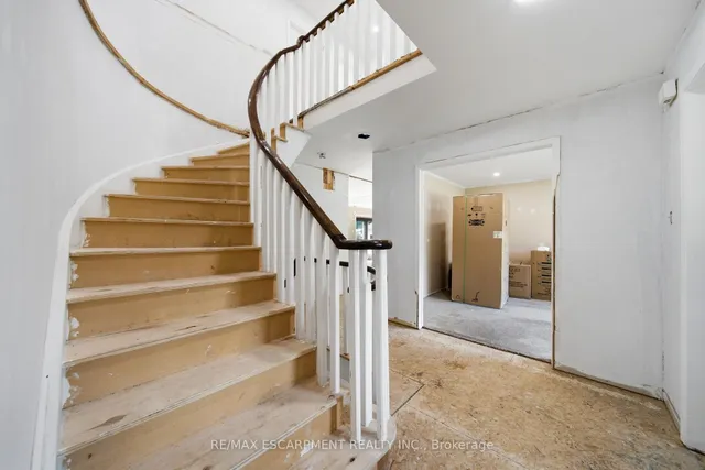 6 Willow Cres, Mono 4
