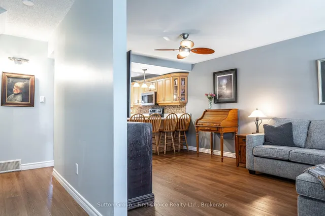 97 Graham Cres, Stratford 5