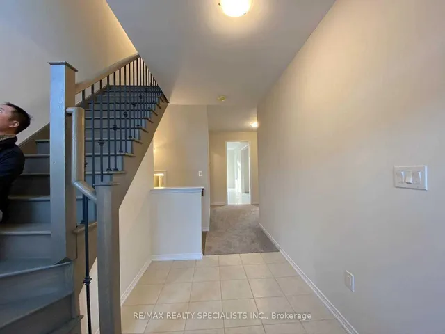 13 Froggy Dr, Thorold 2