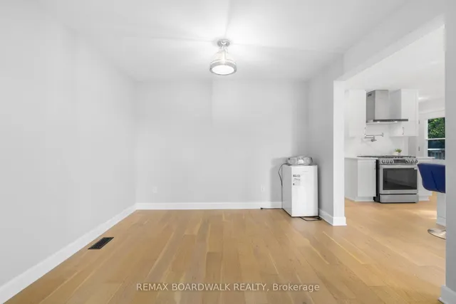 1312 Bayview Dr, Ottawa 2