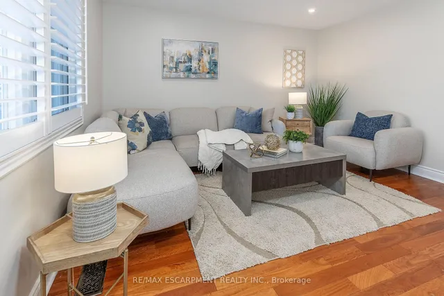 788 Upper Gage Ave, Hamilton 4
