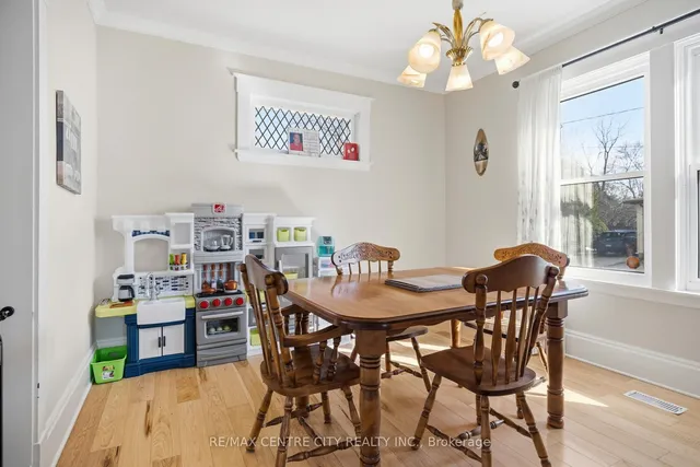 3 Margaret St, St. Thomas 5