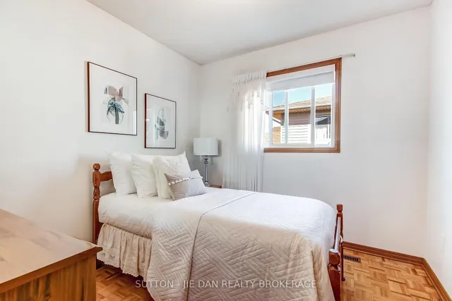 28 Country Club Lane, London South 5