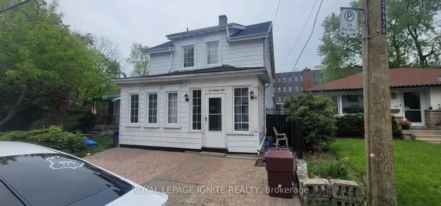 112 Ward Ave, Hamilton 2