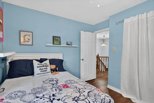 1947 PARKWOOD Circ, Peterborough 4