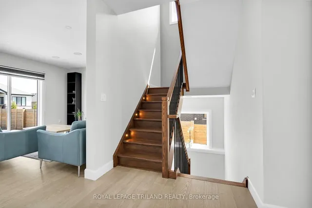 62 Crestview Dr, Middlesex Centre 2