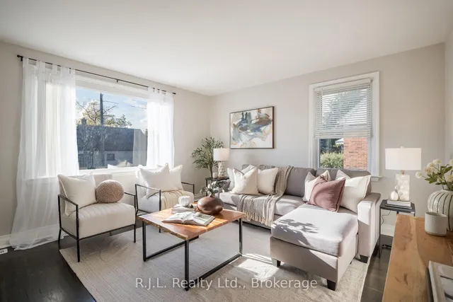 566 Shirley Ave, Peterborough 4