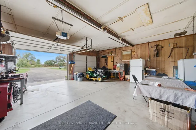 493 Allen Rd, Grimsby 5