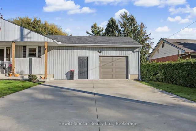 4 Fairview St, Tillsonburg 2