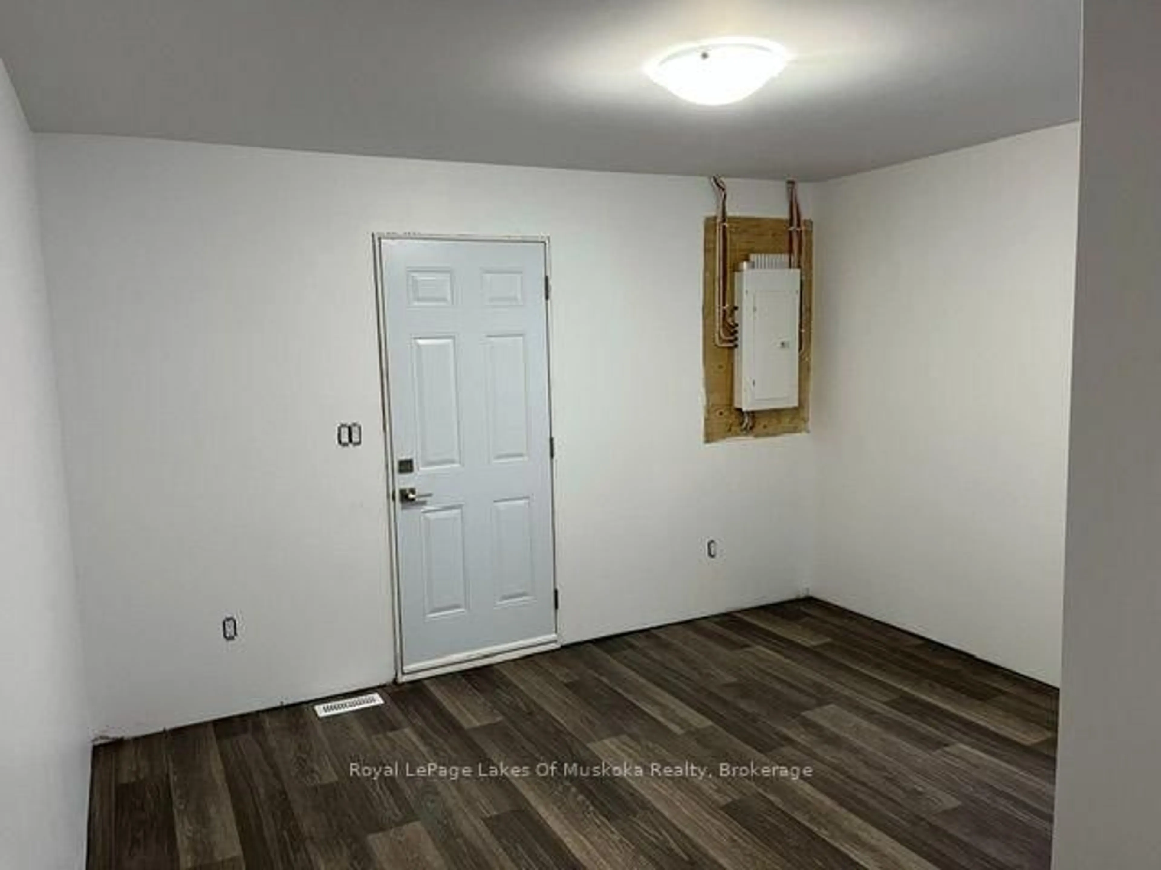 trreb/IMG-X13884270_38d9f83d-f5ba-4654-856c-cc2146c7a9ab-l.jpg