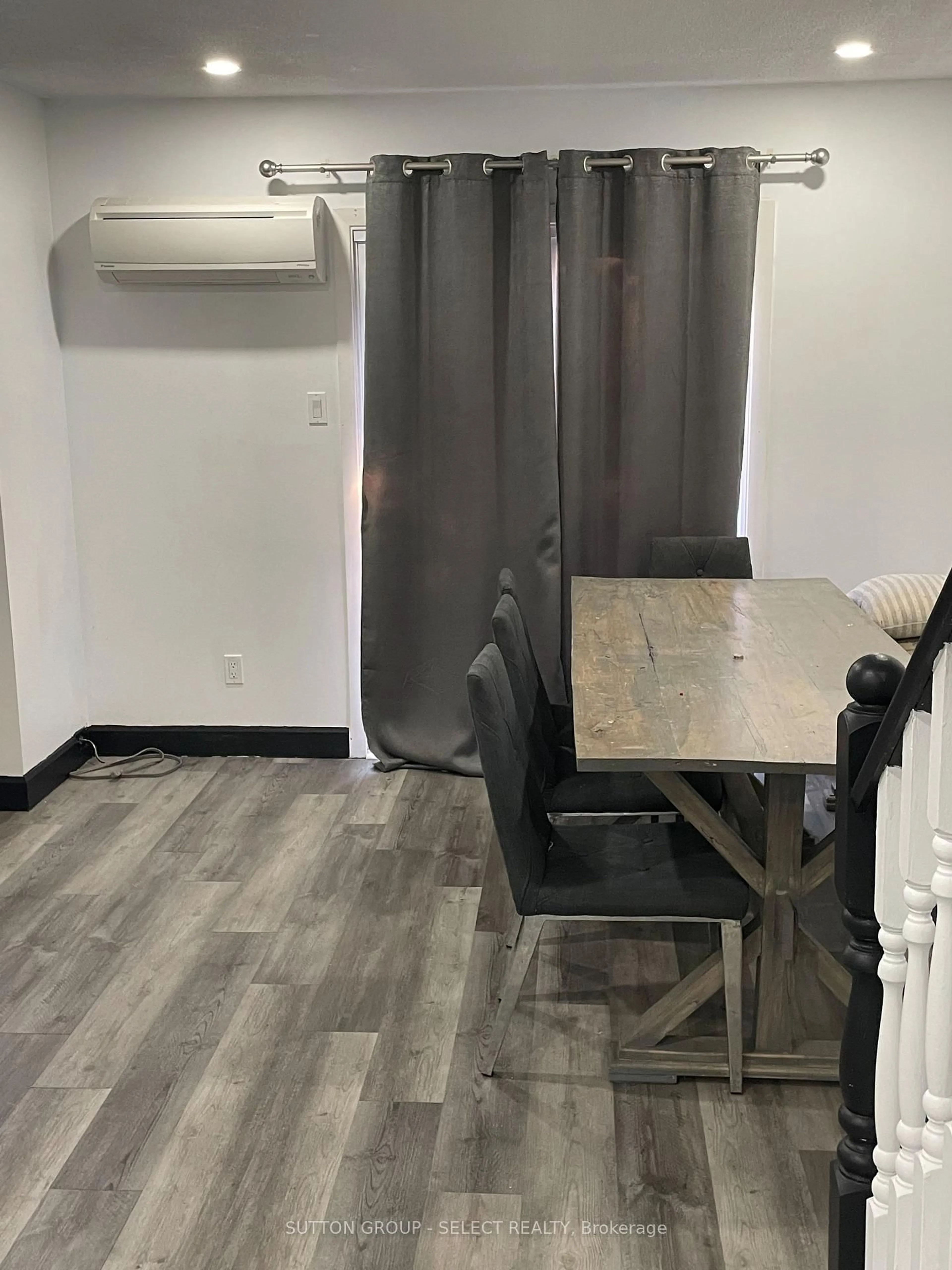 trreb/IMG-X13884468_7c0c645f-52dc-4d92-9989-bf29edf2fcee-l.jpg